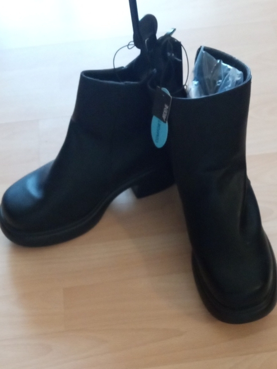 Ardene Shoes - Black Women's Ankle Boots - Classic Block Heel